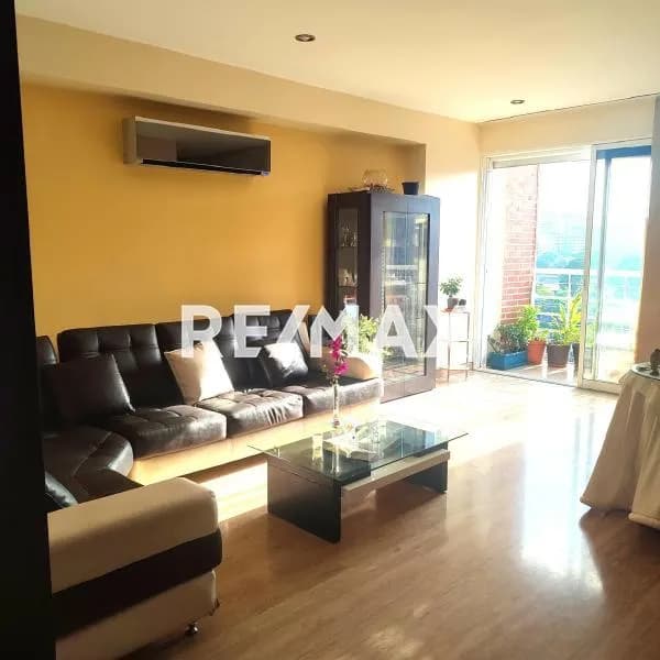 Moderno Apartamento en Venta.Conjunto Residencial Boleita