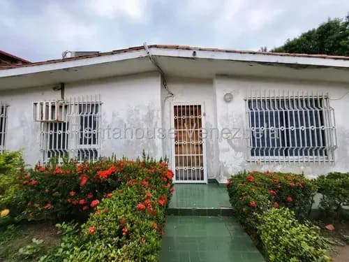 Casa Cómoda , Amplia Y Terreno 166mts2 En Turmero 26-8459 Gbf