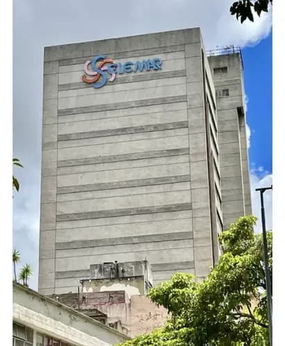 Vendo Oficina 393m2 Las Delicias 1350