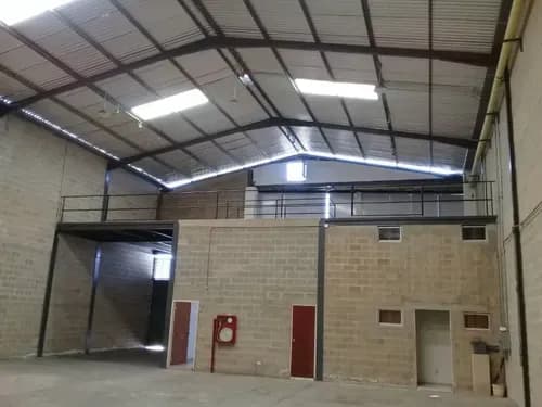 Galpon En Alquiler, (sandra Nino) Mezzanina De Carga Pesada, Zona Industrial