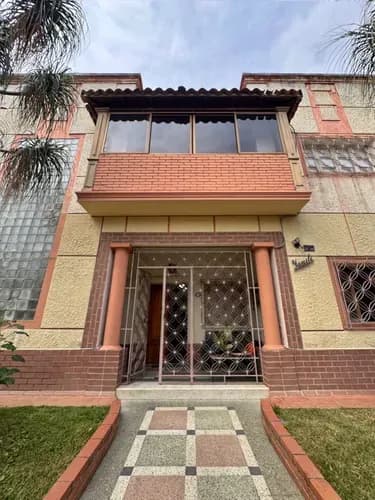 Quinta En Venta En Santa Monica Zonificación R7 | Ideal Comercial O Residencial