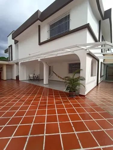 Ana Colmenarez Vende Casa En Prebo Ii. Totalmente Remodelada En Calle Cerrada