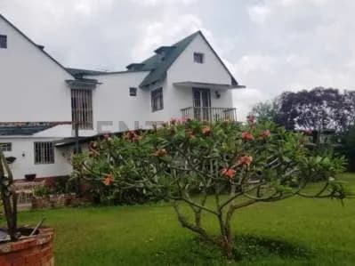 Excelente Casa Estilo Aleman, hermosa vista al Avila