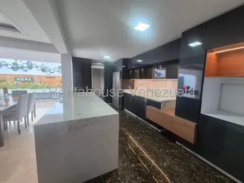 Hermosa Y Moderna Casa, Con Acabados De Primera, Concepto Abierto, Cocina Empotrada Con Piedra Sinterizada, Electrodomesticos A Estrenar, Habitaciones Con Baño Privado,