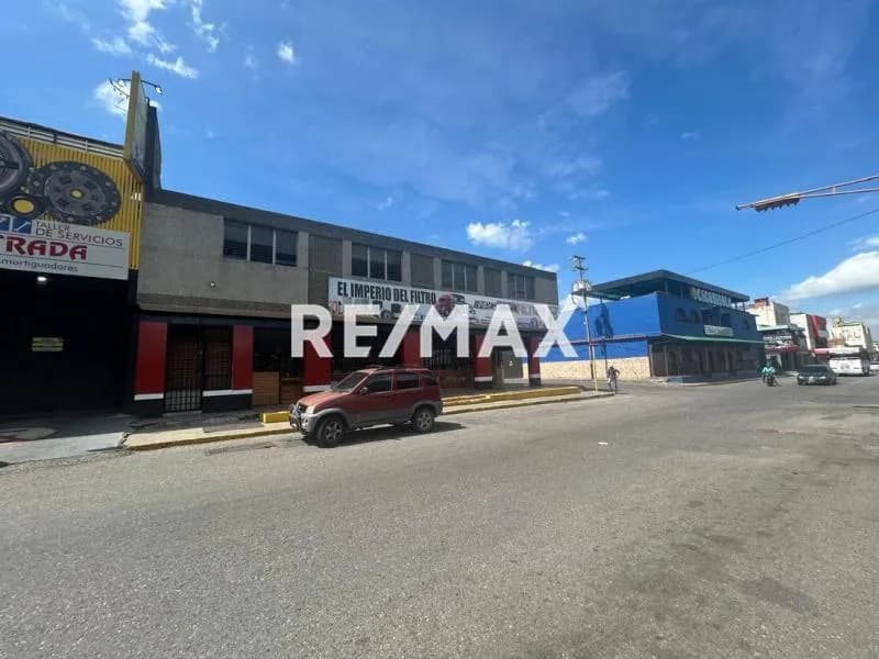 Local Comercial en Alquiler Avenida Venezuela con Calle 38 Zona Centro - Barquisimeto