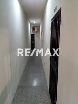 ALQUILER DE OFICINA DE 14 MT2, CALLE 50,EDIFICIO ESPERANZA.BARQUISIMETO