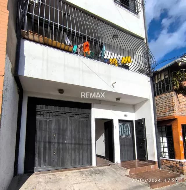 *Local en alquiler en la Av. Carabobo*