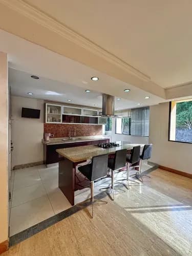 Urbanización Miranda Lindo Ph De 210m2 Con Terraza Y La Mejor Vista Al Ávila