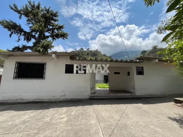 (1) Alquiler de Oficina con Encanto Histórico y Diseño Funcional.