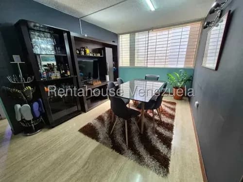 Nb Apartamento En Venta En Los Naranjos Humboldt Totalmente Remodelado 26-20208