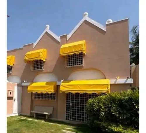 Se Vende Casa 280m2. Lecheria, El Morro