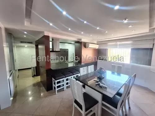 Diana Blanco Vende Hermoso Y Moderno Apartamento En El Este Con 108 Mts2, 3 Habitaciones, 2 Baños, Vigilancia Privada, Planta Eléctrica, 2 Puestos De Estacionamiento Techados.26-5802
