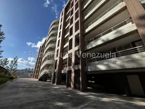 Exclusivo Apartamento De 128 M2 En Venta, Destaca Por Sus Acabados Modernos Y Una Distribución Impecable, Ubicado En Una De Las Zonas Más Seguras Y Cotizadas De Caracas