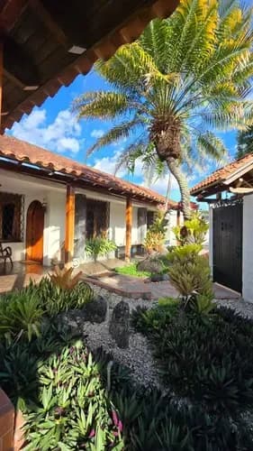 Casa Con Estilo Mediterraneo En Venta En Guaparo, Valencia - Conjunto Cerrado Atmlf