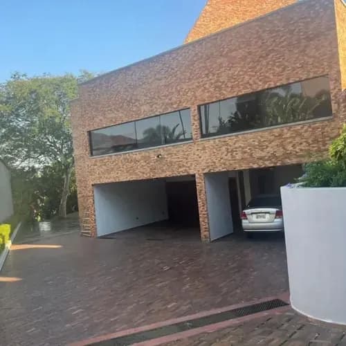 Quinta De Lujo Ubicada En Guataparo Country Club, Asesor Julian Acosta 37.