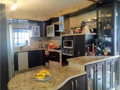 Casa Amplia Con Apartamento Y Anexos En Colinas De Carrizal