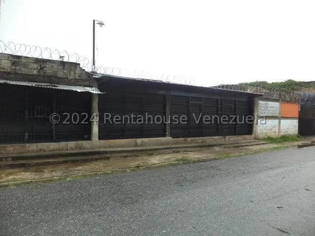 Terreno (Comercial) en Venta en Flor Amarillo, Carabobo