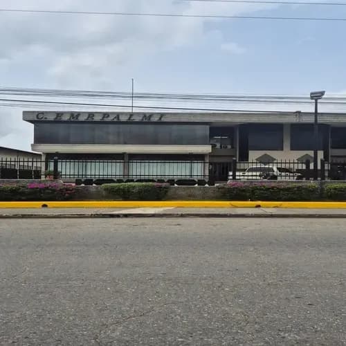 Marisela Correa Alquila Galpon -parque Industrial Castillito
