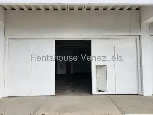 Dennymar, Ofrece Local En Alquiler Cabudare Zona Del Pllacer, Locales A Estrenar Local En Alquiler En Cabudare De 70 M2. Cuenta Con Planta Electrica, Amplio Estacionamiento, Pozo Propio. 2b4760