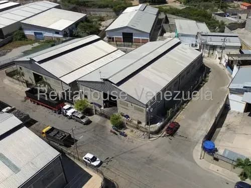 Dennymar, Alquila Amplio Galpón En Zona Industrial 2 Barquisimeto, Condominio Privado Con Vigilancia 24/7. 2b6941