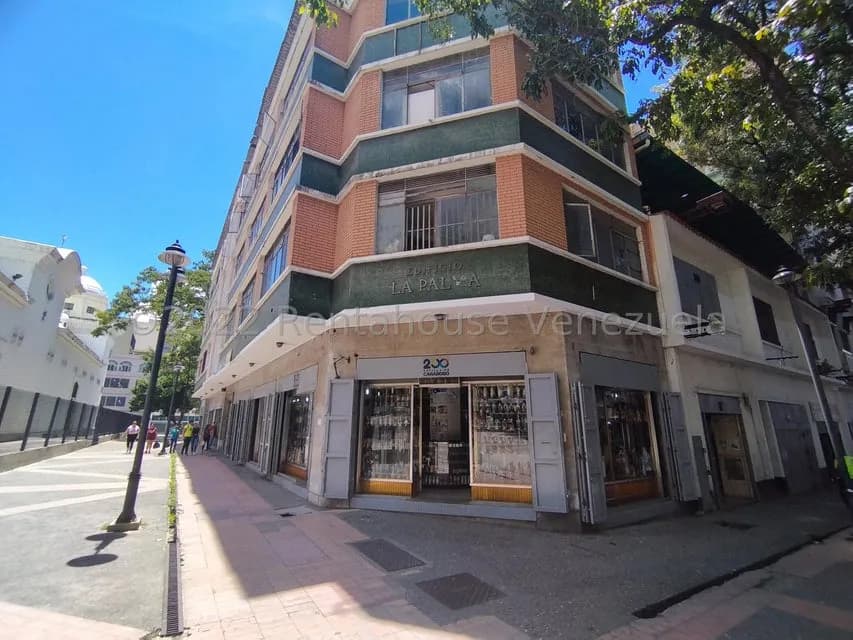 Comercial (Edificio) en Venta en Parroquia Santa Teresa, Distrito Metropolitano