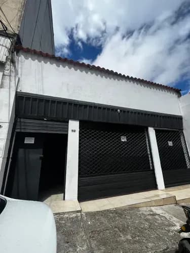 Local Comercial En Alquiler Cerca De Séptima Avenida San Cristobal