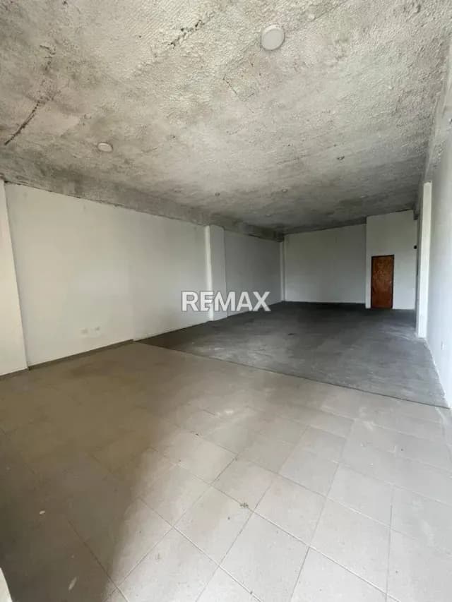 Local Comercial en alquiler C.C Tacarigua zona industrial