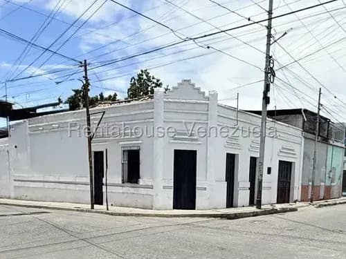 Local En Venta En Barquisimeto Zona Centro Codigo 2 6 40 2 4 Mildred En Alquiler Local Comercial Ubicado En Una De Las Zonas Mas Transitadas Del Centro De Barquisimeto; A Pie De Calle En Esquina Lo Q
