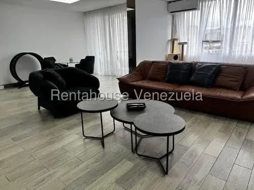 Apartamento Remodelado En Venta, Urb. San Bernardino