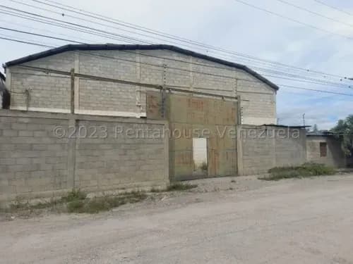 Inmuebles Milagros Nazareth Galpon Industrial En Venta En Barquisimeto Lara Zona Oeste. Codigo Del Inmueble 25-8353 Economica Comercial Economico
