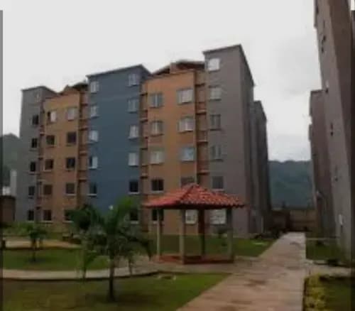 Apartamento San Diego Amoblado Dos Pozos De Agua Frente A Mcdonald Y Detrás C.c. Fin De Siglo A Pasos De La Av. Principal De San Diego Clientes Directos !