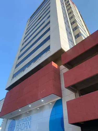 Oficina En Alquiler En La Av. Bolivar Semi Equipada Im 2298