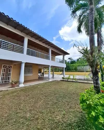 Venta Bella Casa 1300mts. El Limon Sector El Piñal Maracay Aragua