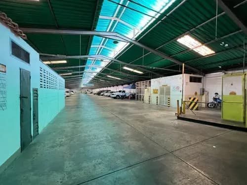 Marina Alquila Oficina Comercial En C.c Imperial Ii, Ubicación Estratégica. A Minutos De La Av. Bolívar. Atof-66 (sólo Clientes)