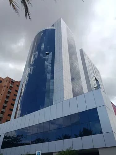 Oficina En Obra Gris En Torre Bell Alta Vista. Consta De 91mts2. Ubicada En La Mejor Zona De Puerto Ordaz, Cerca Del Aeropuerto Y Del Corazón De Alta Vista. Puerto Ordaz, Estado Bolívar