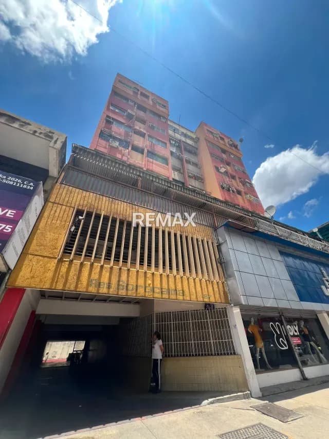 ¡Oportunidad de Inversión en el Centro de Maracay! Apartamento para Remodelar a tu Gusto