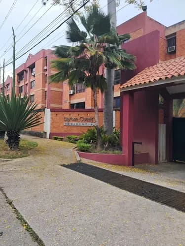 Meb, Venta De Apartamento En Res. Bayona Country Tazajal, Naguanagua, 328492