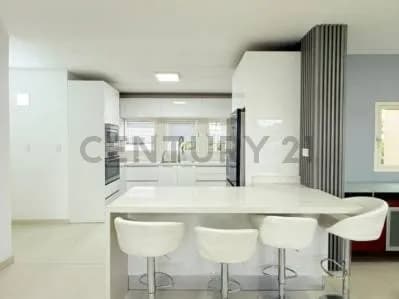 Hermoso moderno apartamento en puerto aventura