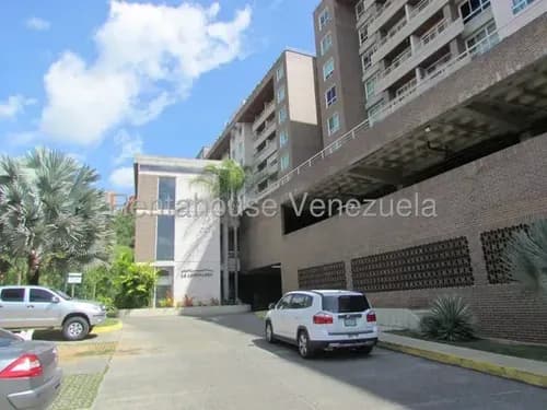 Estupendo Apartamento En Venta En Escampadero, Con Buenos Acabados, Piso De Marmol, Cocina Empotrada Totalmente Equipada. Mfl 262625