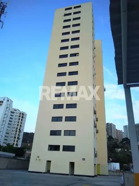 APARTAMENTO EN VENTA - URB. PALO VERDE