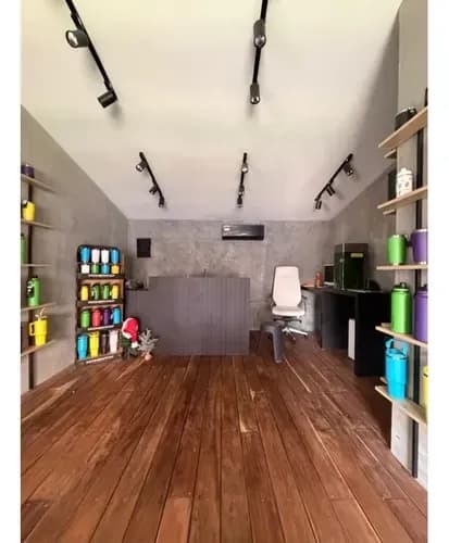 Alquiler De Oportunidad En Local De Lujo En Urb. La Viña