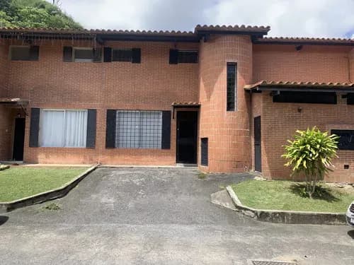 Venta De Town House Colinas De Carrizal Sector El Golf