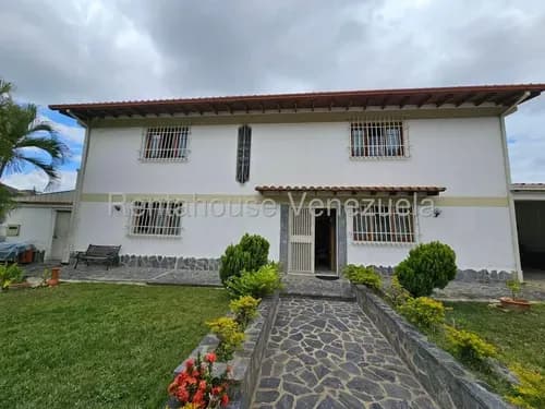 Pi 26-13438 En Venta Casa De 627 Mts 2 Ubicado En Prados Del Este