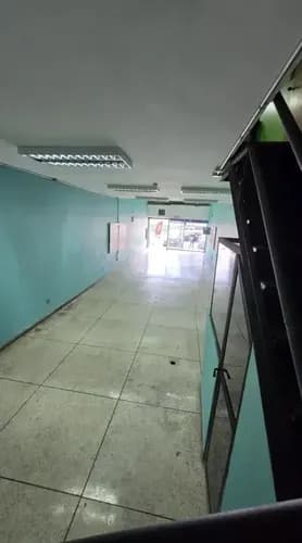 Local En Av. H. Blohm, Zona Industrial Carabobo. Ell-066