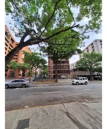 Venta Edificio De 4 Pisos El Rosal En Zona Privilegiada
