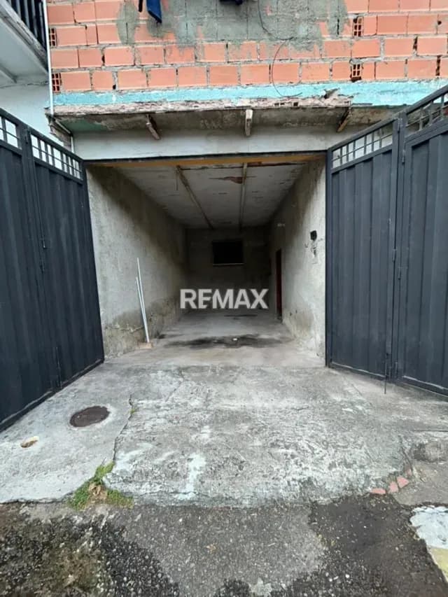 CASA EN VENTA EN BARRIO SAN PEDRO