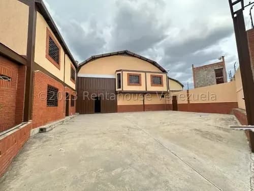 Galpon En Venta En Barquisimeto Zona Industrial Iii Codigo 2 5 5 3 8 6 Mildred Excelente Oportunidad De Invertir En Un Galpon De 1.367mtrs En Al Zona Industrial Iii, Con Espacios Amplios Y Seguros Par