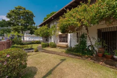 Casa En Venta En Macaracuay Calle Cerrada Esquina Jardin Calle Cerrada
