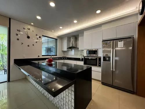Daniela Jimenez, Se Vende Casa Moderna De Un Solo Nivel En La Urb. Los Nisperos. Amoblada