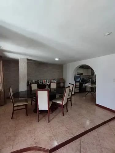 Vendo Casa De 160 M2, 4h, 4b, 2pe, Ref. 95.000 - Colinas De Carrizal, Edo. Miranda